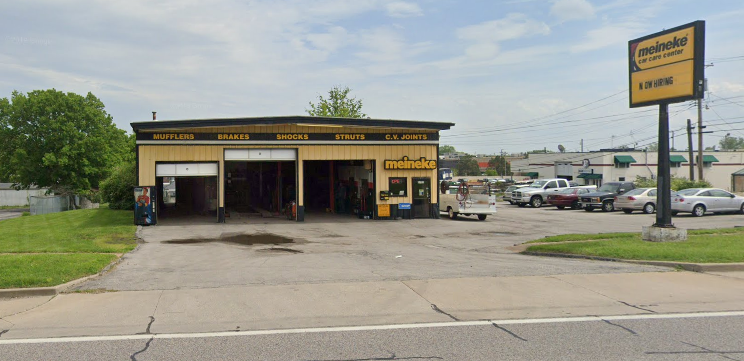 Meineke franchisee Daryl Stillman buys new branch plus automotive property with help from Hilliker